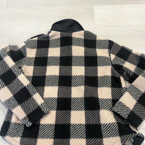 Colombia Woman’s Fierce Button Down Medium Preowned  Plaid Black & light pink - Picture 9 of 9